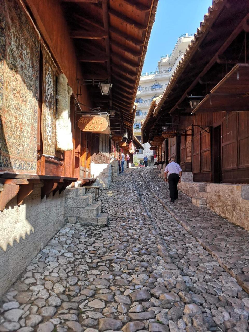 Kruja Hostel Exterior photo